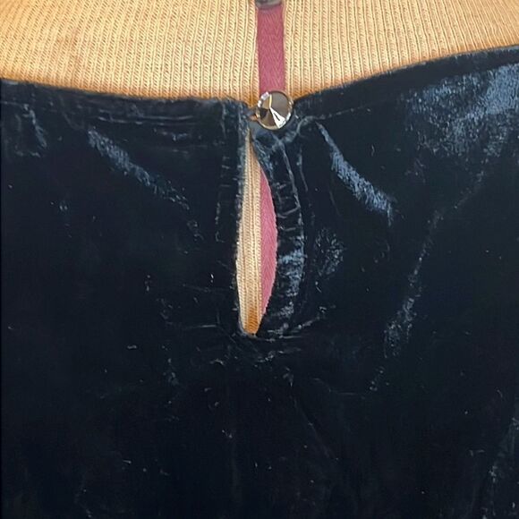 Talbots Black Velvet Blouse with Gathered Sleeves - Size Medium Petite - Picture 9 of 11